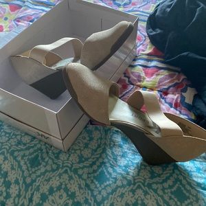 Anne Klein wedges